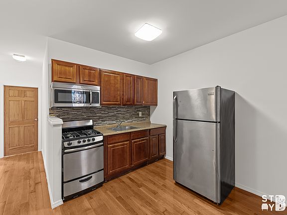 4th image of 278 Halsey St #3D