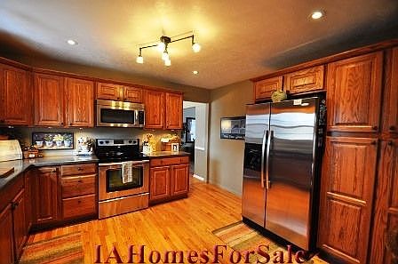 Kitchen - opening, goes to the dining room