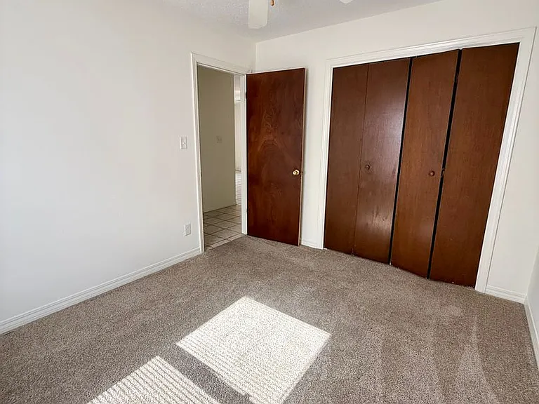 513 Landview St #D — Photo 15