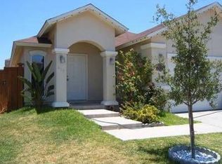 615 Patrick Henry Dr, Laredo, TX 78046