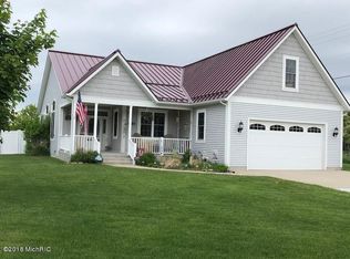 6754 W Dunecrest Ave, Ludington, MI 49431