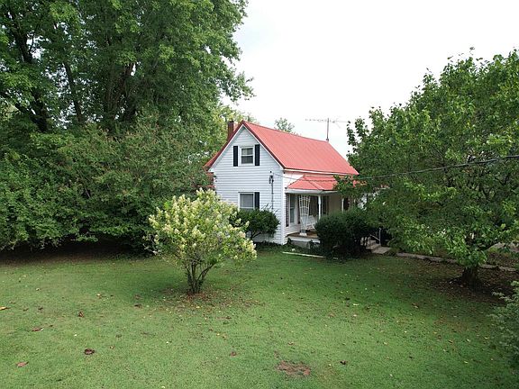 4th image of 200 Crestview Dr