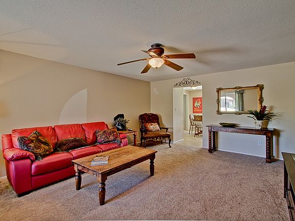 5th image of 3909 E Willow Ave