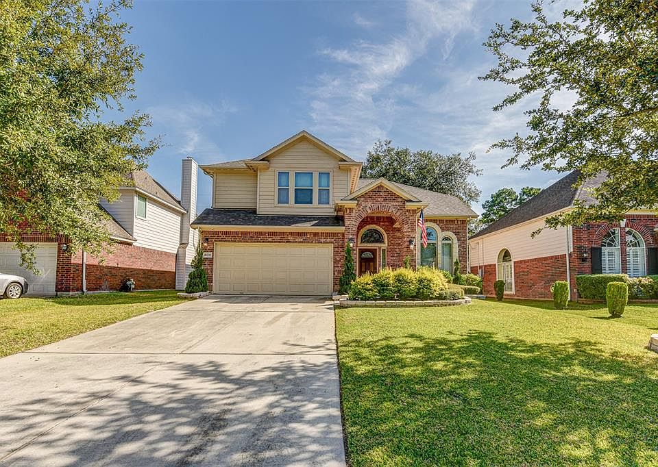 1st image of 16138 Hollow Rock Dr