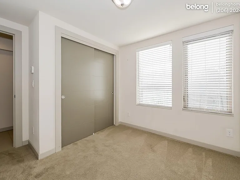 504 N 105th St — Photo 18