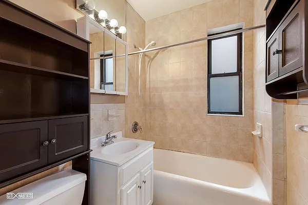 Sold by Citi Habitats | media 4