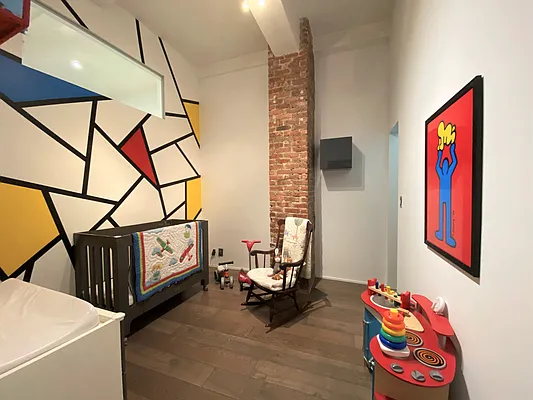 Sold by Flat Iron Real Estate | media 9