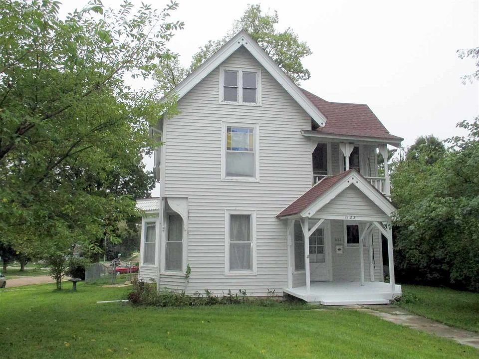 1123 Lincoln St Beatrice NE 68310 Zillow