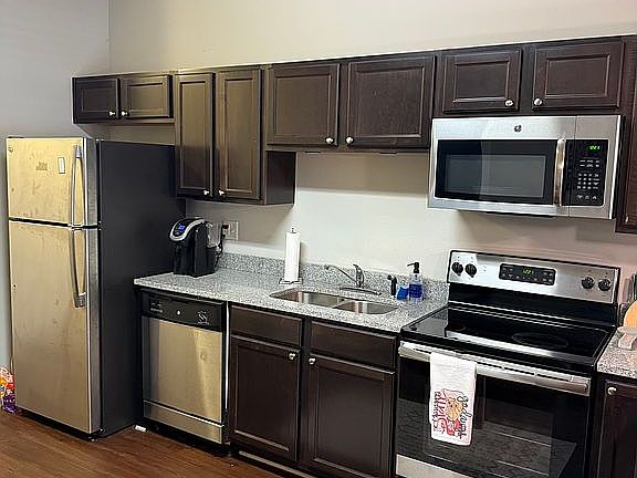 4th image of 290 Russell St #314