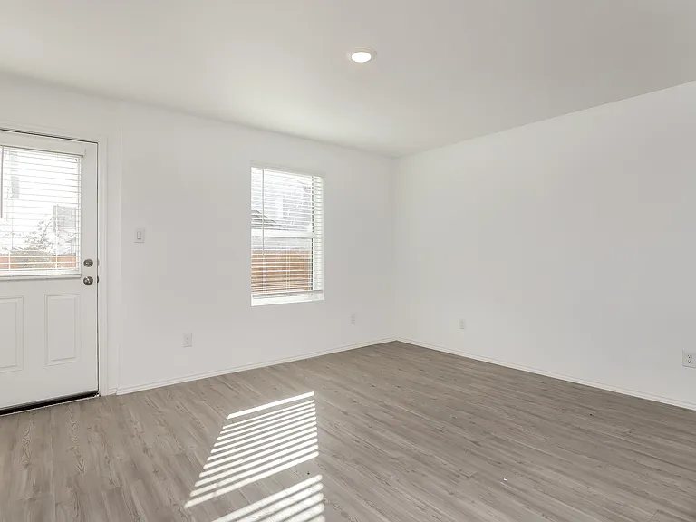 20348 Andalusite Way — Photo 2
