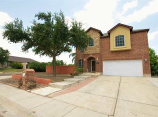2951 Burnet Dr, Laredo, TX 78043