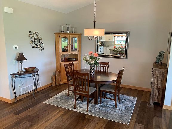 4th image of 608 Kreekview Dr