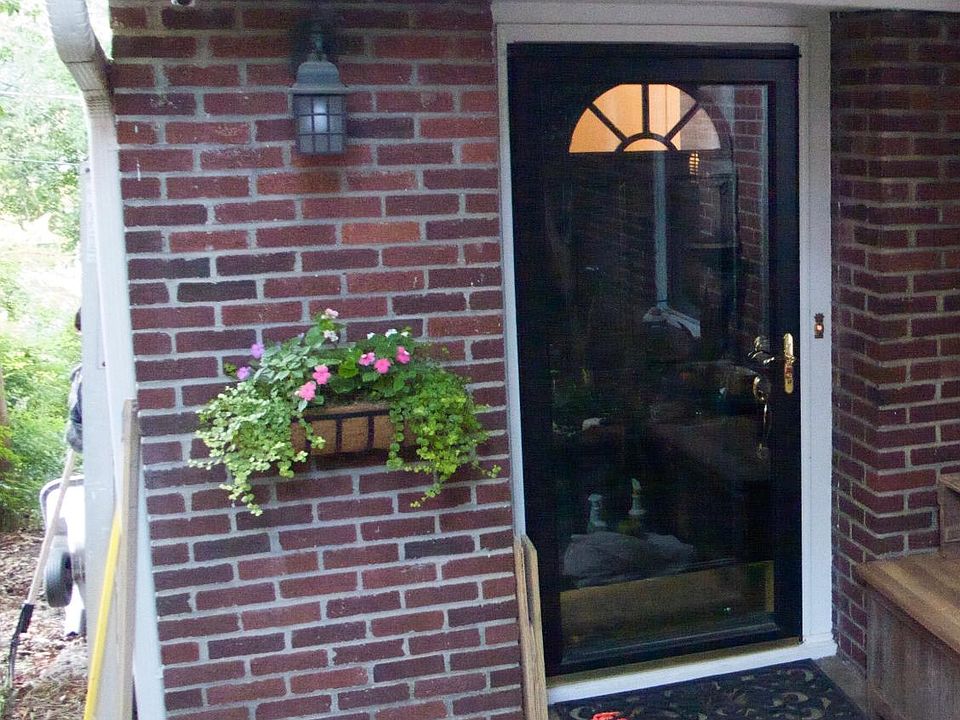 Private Entrance