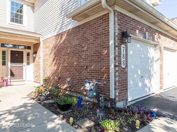 2nd image of 788 Stonewall Ct