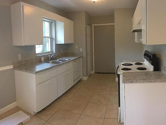 3rd image of 5234 SE 113th Pl
