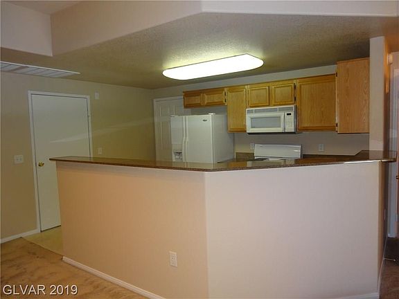 3rd image of 9975 Peace Way Unit 1087