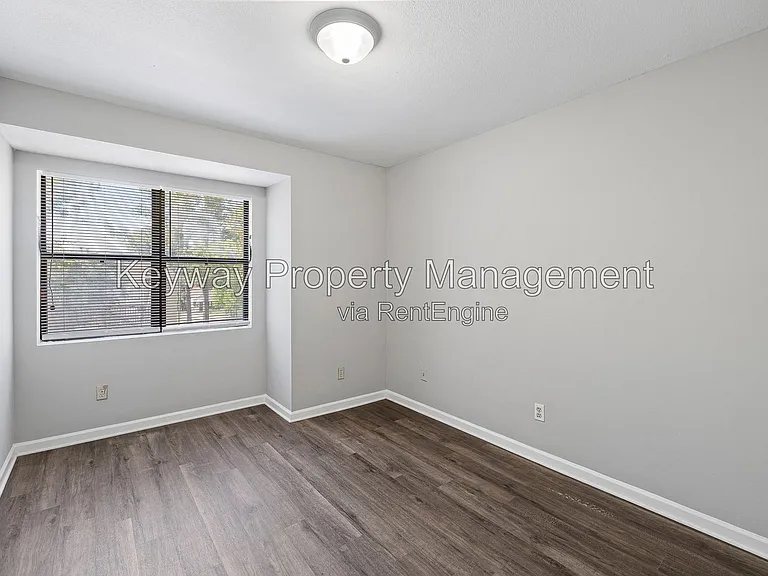 1925 1/2 Wrightsboro Rd #B — Photo 12