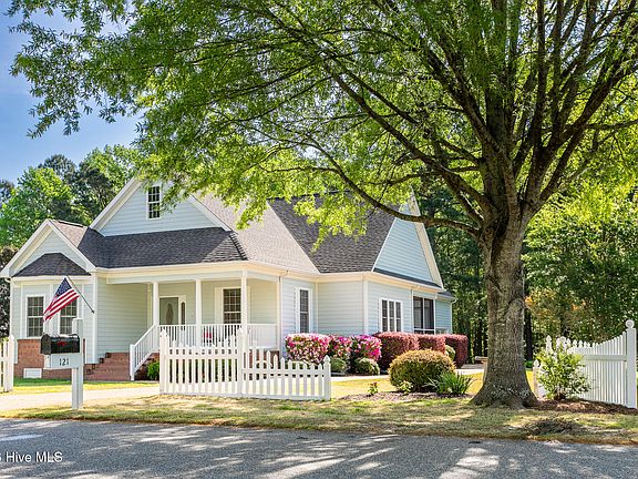 2nd image of 121 Shenandoah River Drive