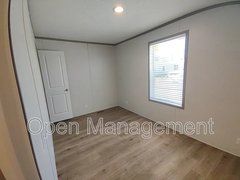 120 Terry Blvd #115 — Photo 9