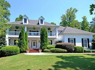 225 Oakhurst Leaf Dr, Milton, GA 30004