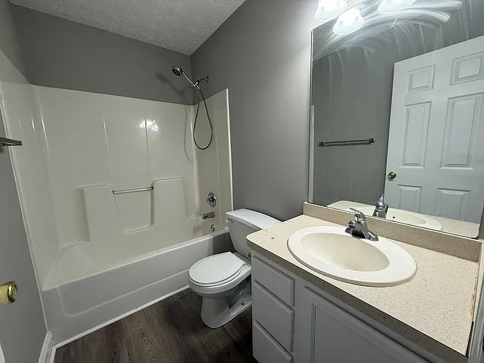 289 Westchester Dr #1 — Photo 16
