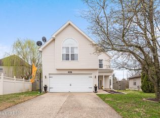 6822 Woodhaven Place Dr, Louisville, KY 40228