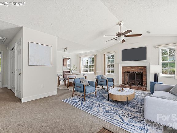 4th image of 2914 Huckleberry Hill Dr