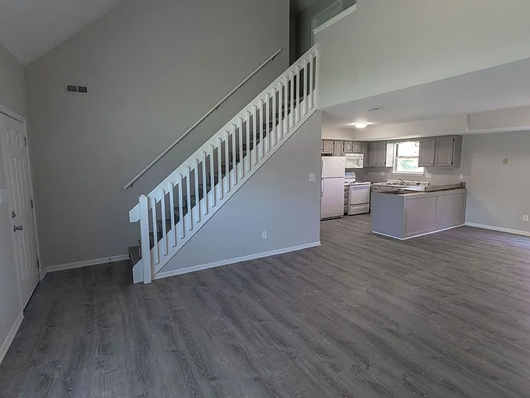 1923 Mirtle Grove Ct — Photo 3