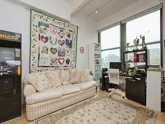 Sold by Sotheby's International Realty | media 17