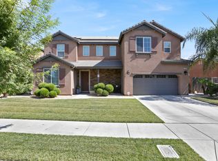 2934 W Stewart Ave, Visalia, CA 93291