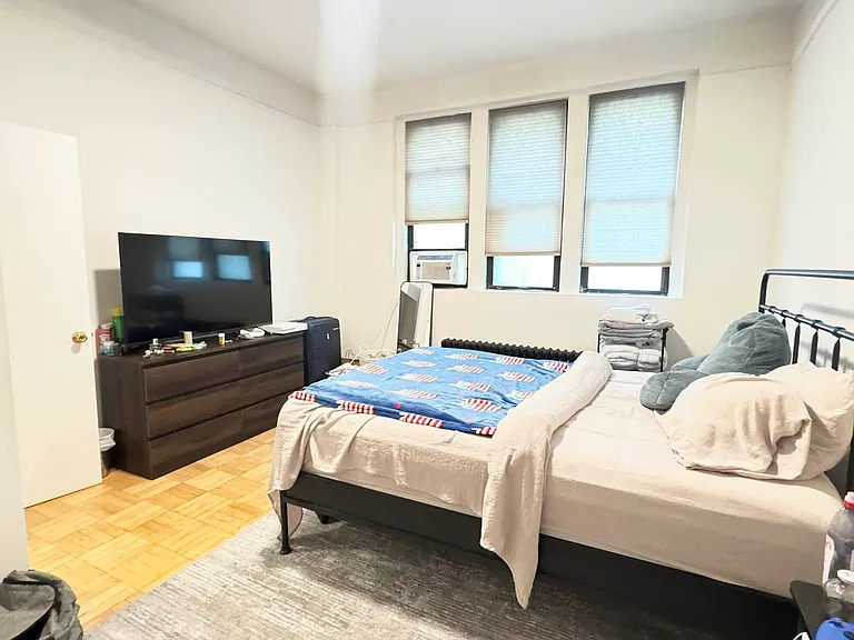 55 E 2nd St #1 — Photo 17