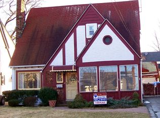 40 Cunningham Ave, Floral Park, NY 11001