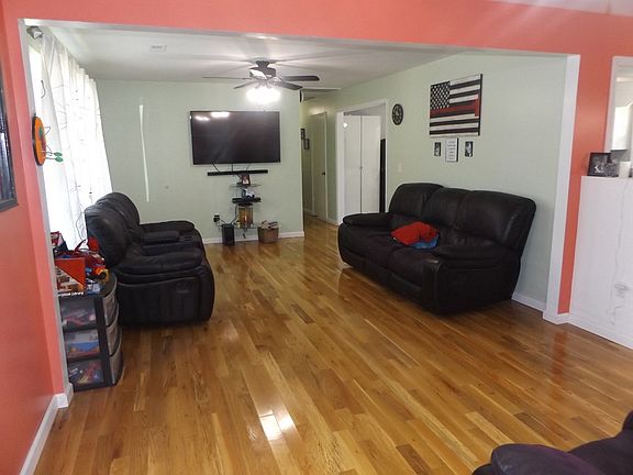 2nd image of 48 Highland Park Dr