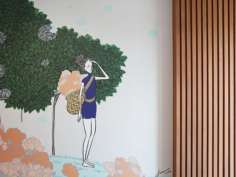 WakeaGardens_InteriorHallway_CloseUpGirlMural