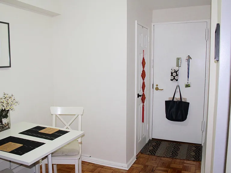 2205 N Central Rd #1A — Photo 2