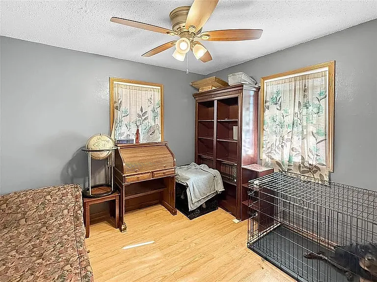 311 S Harrison Ave — Photo 7