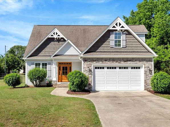 2062 Montgomery Dr, Franklinton, NC 27525