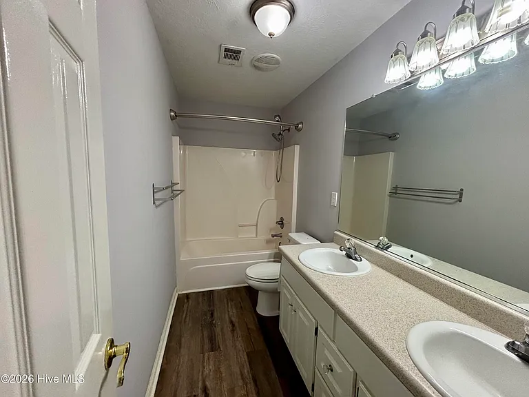 831 Dantignac St — Photo 7