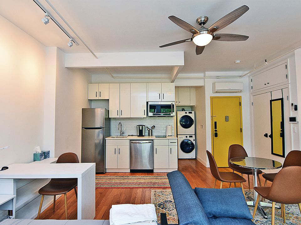 1st image of 294 Manhattan Ave #2F