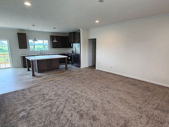 2nd image of 1275 Knox Farms Blvd
