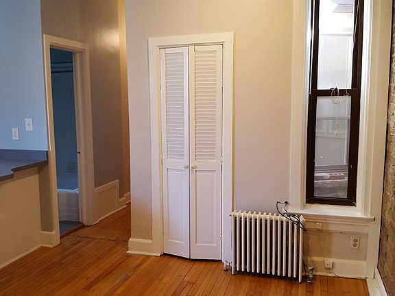 4th image of 216 W Saint Paul Ave APT 2R