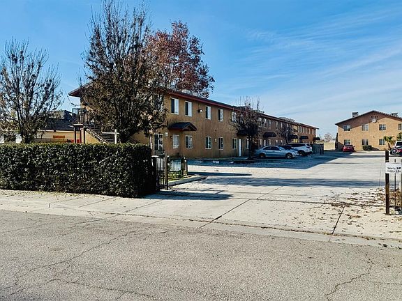 3rd image of 117 N St APT 17