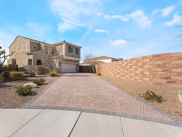 481 Norcia Pl — Photo 2