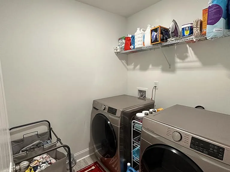 673 Fairview Cir — Photo 18