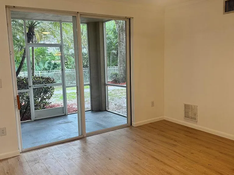 6559 Emerald Dunes Dr #207 — Photo 7