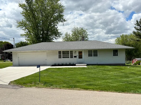 10809 Utah St, Dubuque, IA 52003