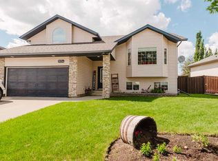 9854 SE 66th Ave, Grande Prairie, AB T8W2S1