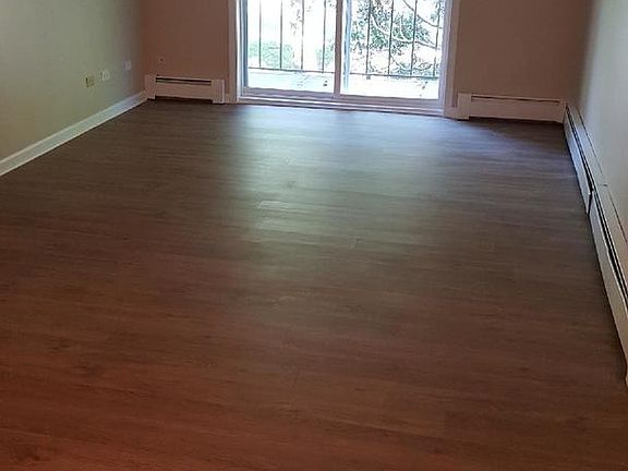 3rd image of 1667 Kiowa Dr APT 102