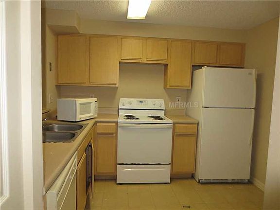 3rd image of 10855 Windsor Walk Dr APT 202