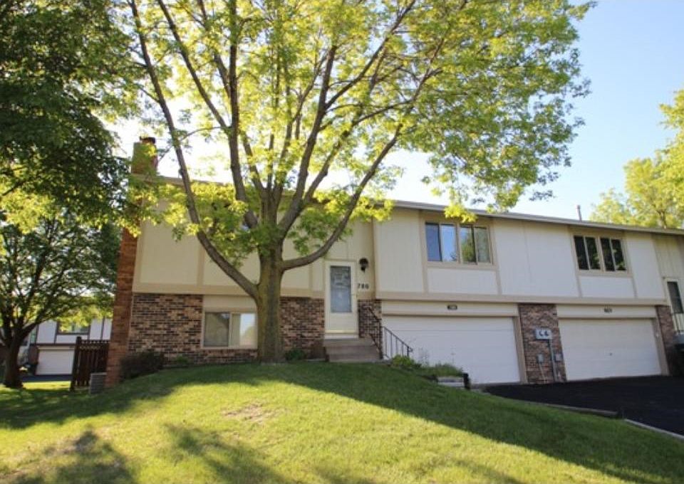 1st image of 780 125th Ln NE